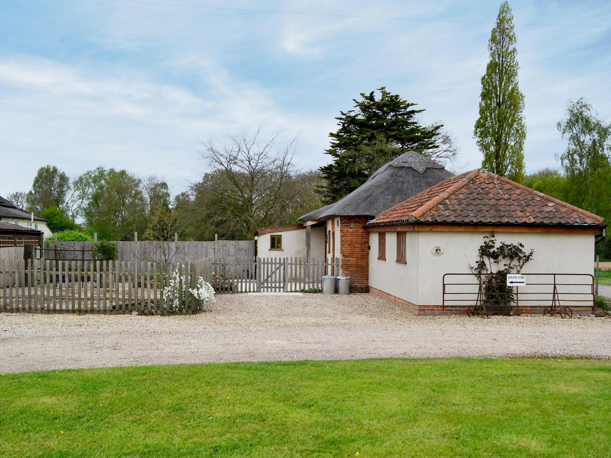 The Cowshed Villa Blofield Luaran gambar